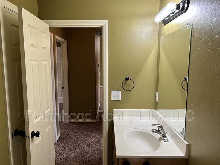 214 Brookwood Dr — Photo 20