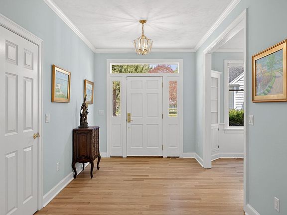 3rd image of 535 Main Street