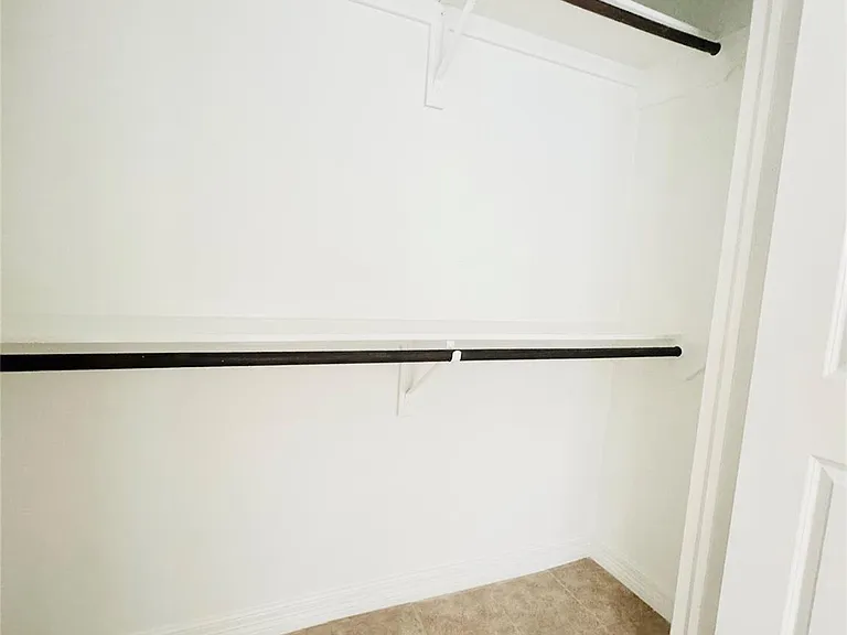 3846 Center St — Photo 32