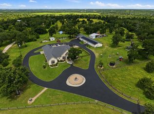 2936 Fm 1704, Elgin, TX 78621