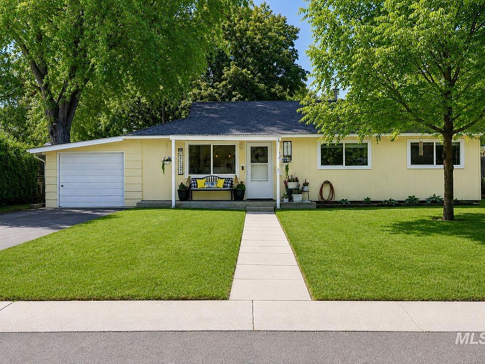 1st image of 5613 W Kootenai St