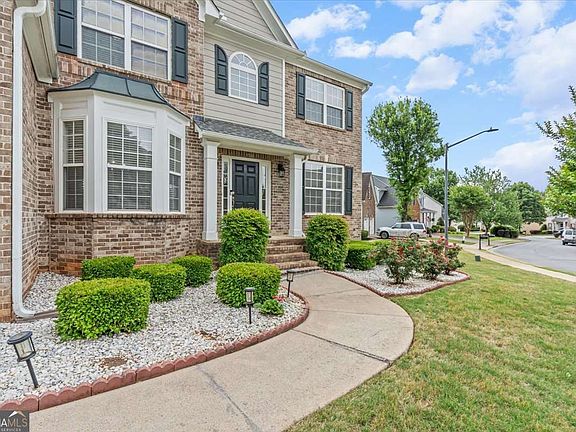 3rd image of 3425 Owens Landing Dr NW