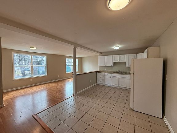 2nd image of 555-565 N Kent St #201