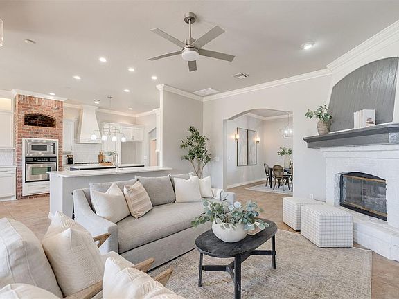 3rd image of 16408 Winding Park Dr