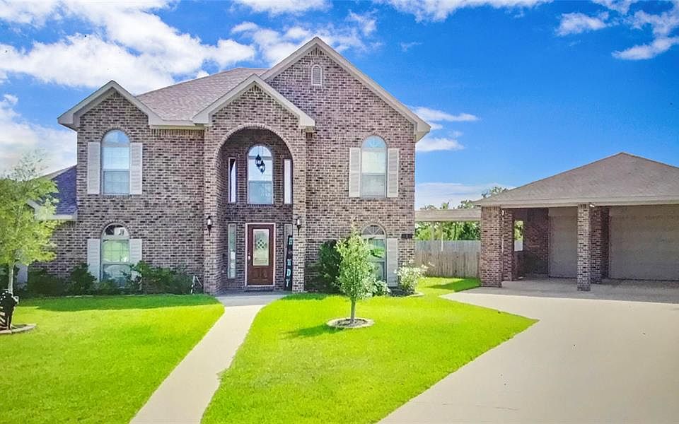 Beautiful Home in Rodeo Palms Gated Community