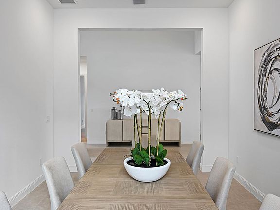 Riley Model Dining