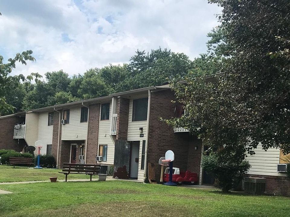 1st image of 177 4th Ave