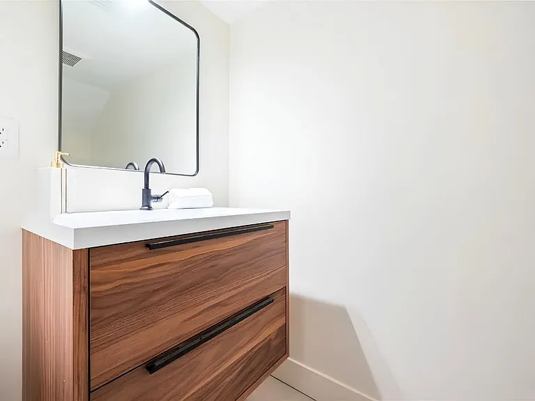 3073 Hibiscus St — Photo 7