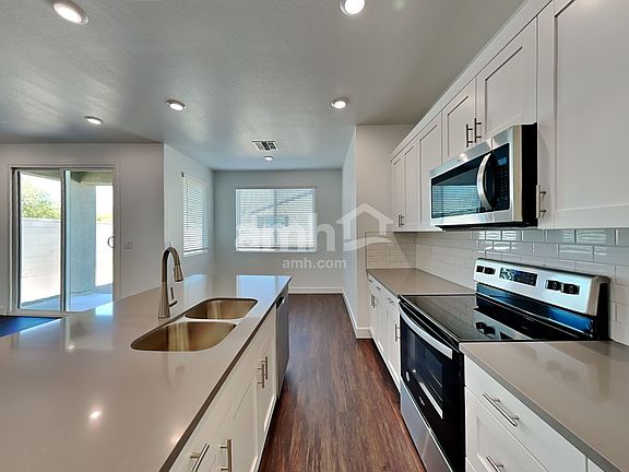 3rd image of 17172 W Townley Ave