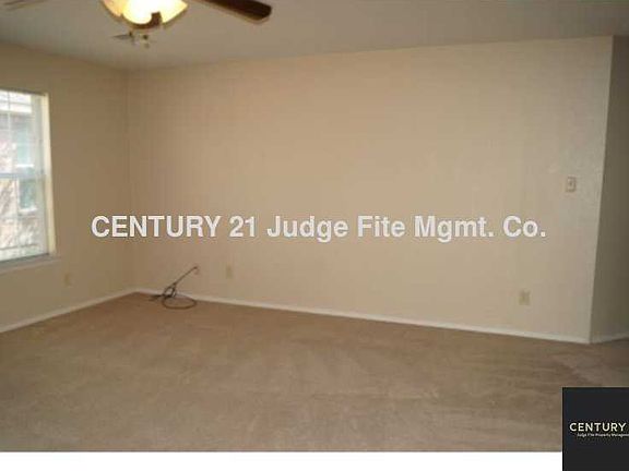 4th image of 504 Joyce Way