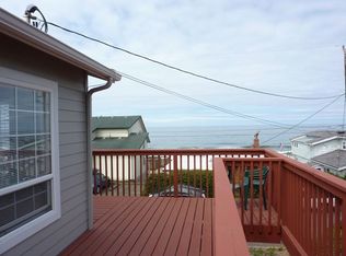 3840 Lincoln Ave, Depoe Bay, OR