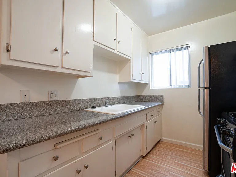 1943 Overland Ave #3 — Photo 7