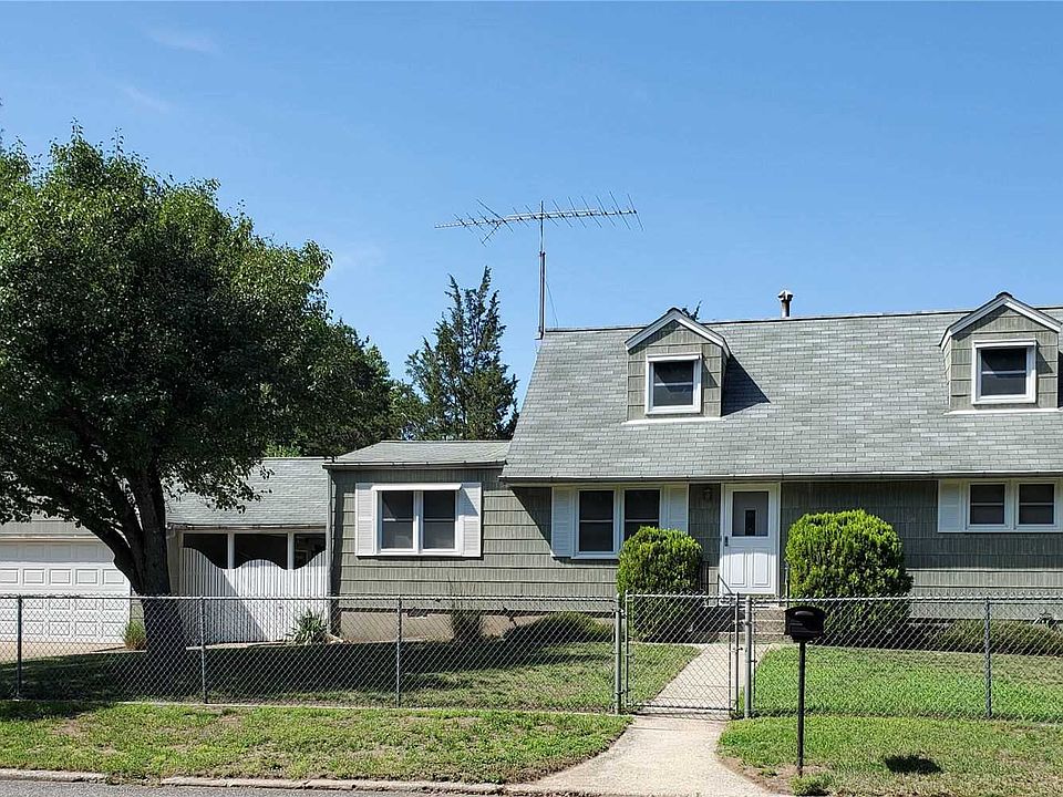 1st image of 1 Tucker Ln