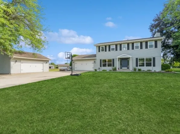 7364 SE Vandalia Dr, Runnells, IA 50237