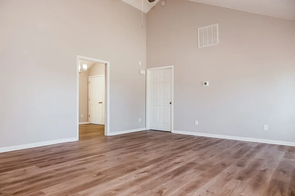 3 bed, 2.0 bath, 1215 sqft, $1,875 — Photo 4