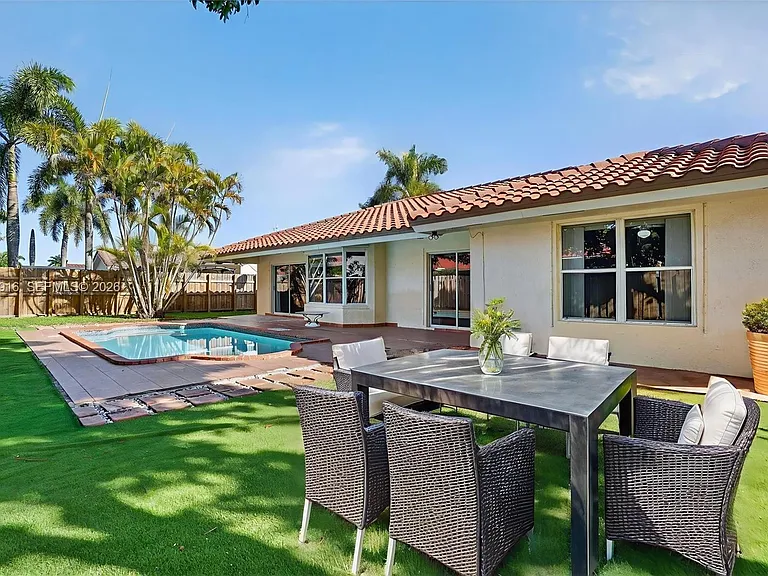 14330 SW 152nd Pl — Photo 28