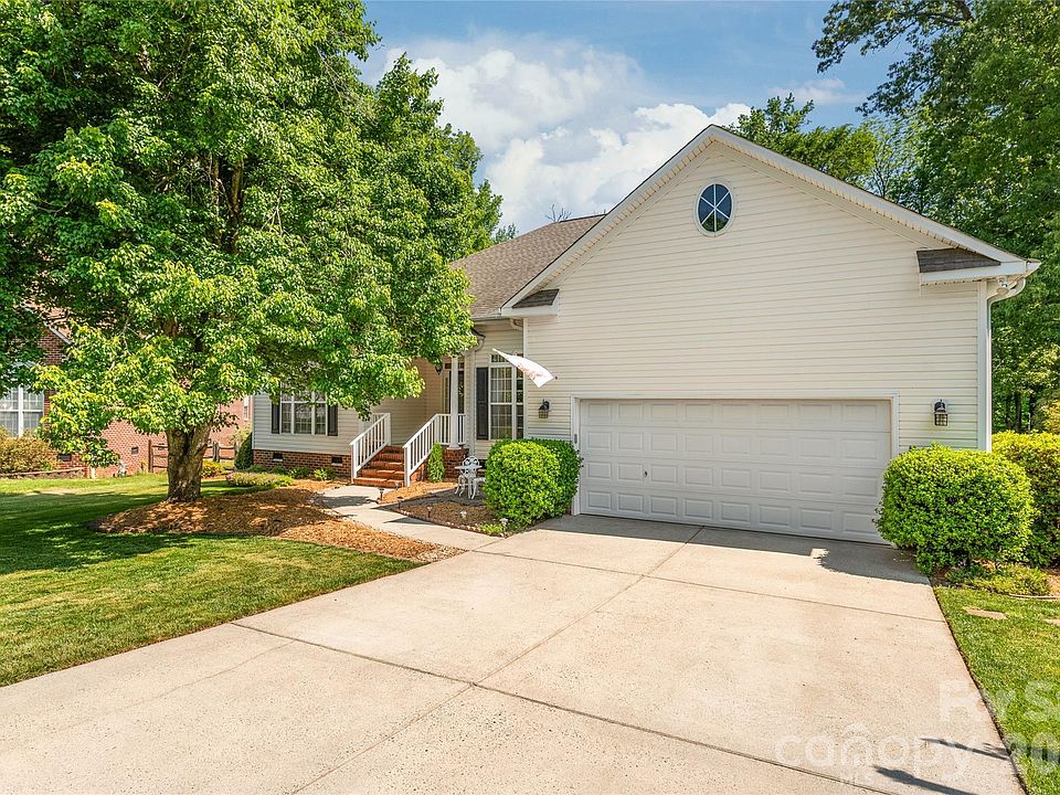 1st image of 11811 Crossroads Pl