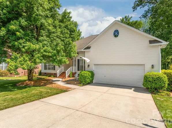 11811 Crossroads Pl, Concord, NC 28025