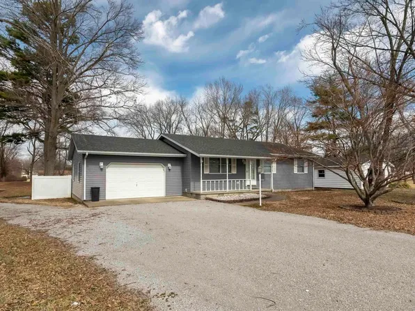 310 E Legion St, Galatia, IL 62935