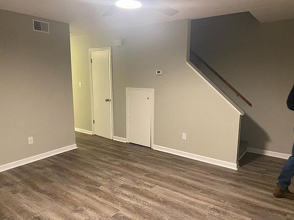 3rd image of 144 Country Village Ct