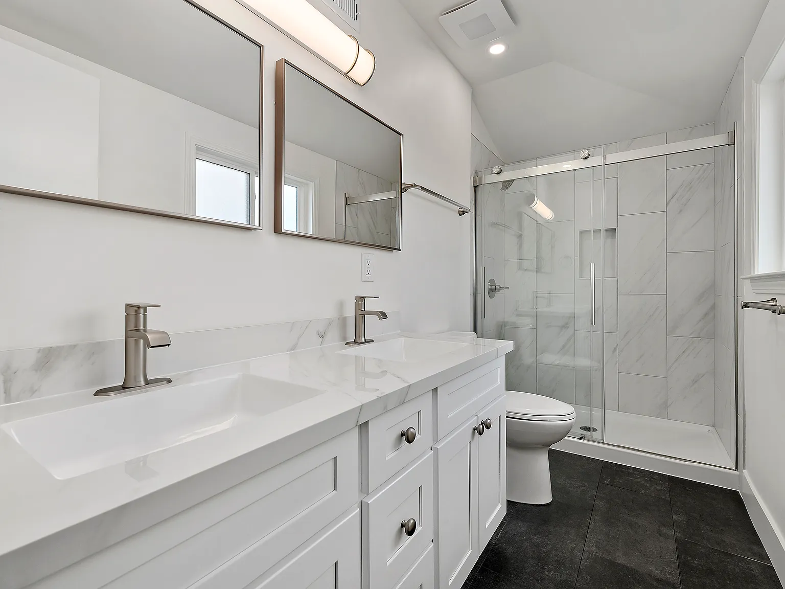 4078 Heppner Ln — Photo 4