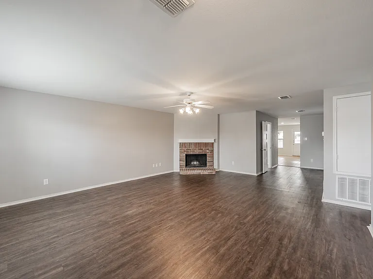 208 Weber River Trl — Photo 3