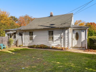 30 Sunset Ave, Trumbull, CT, 06611