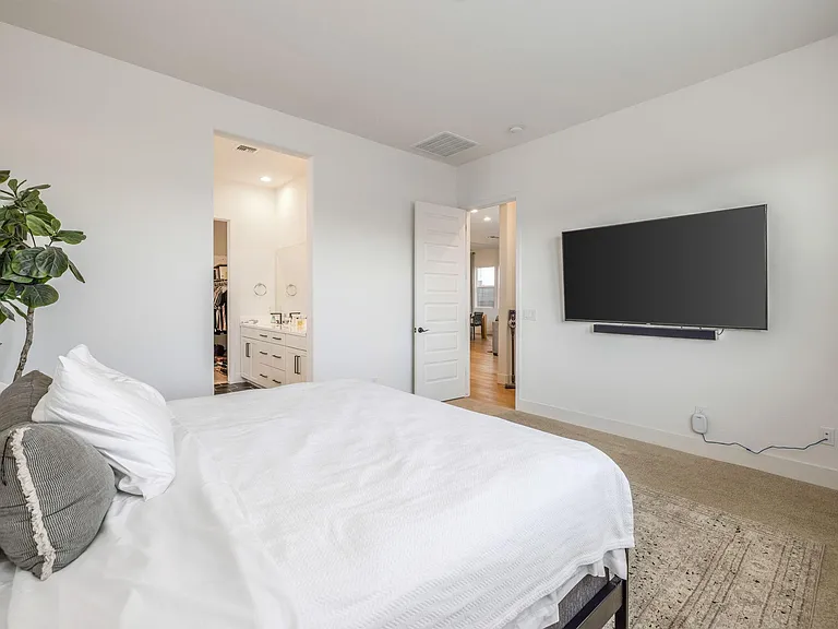 10209 E Thistle Ave — Photo 8