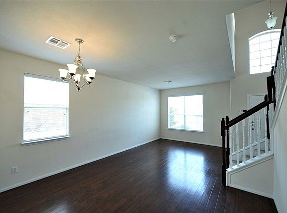 4th image of 429 W Iowa Dr