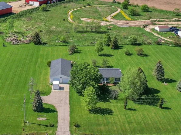 575 Allegan Rd, Vermontville, MI 49096