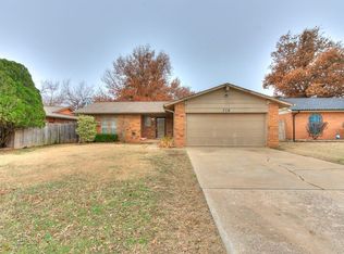 718 Ranchoak Dr, Yukon, OK 73099