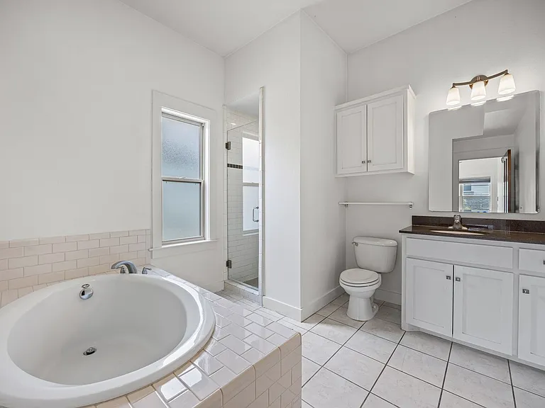 1301 San Bernard St — Photo 19