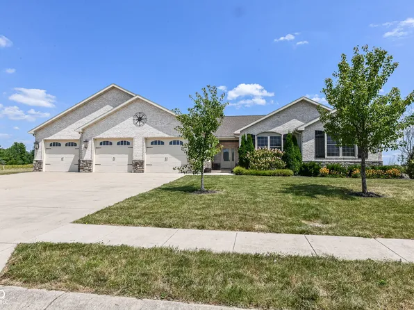 5404 N Shadow Oak Run, Muncie, IN 47304