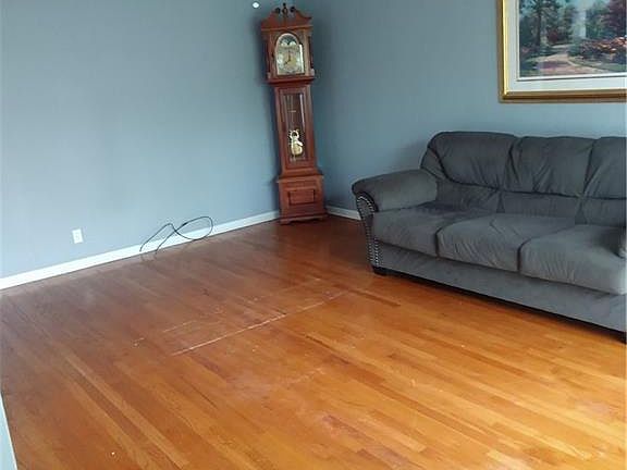 2nd image of 1592 Mallard Dr