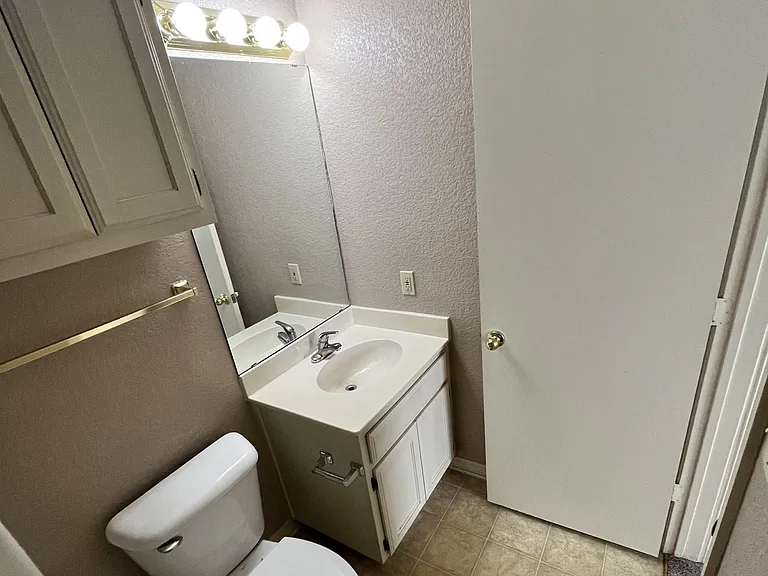 219 Bryan St #100 — Photo 10
