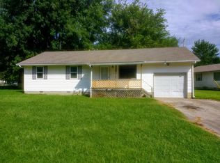 1017 W Maple St, Independence, KS 67301