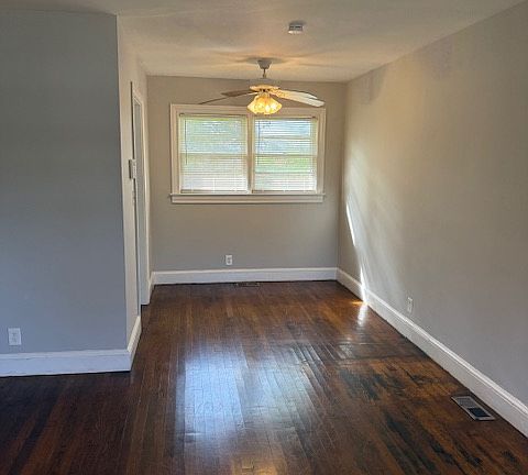 5th image of 314 Crosby Cir