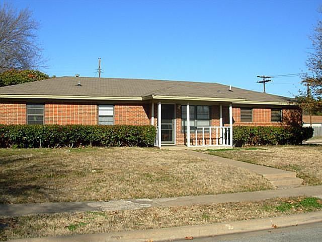 1st image of 1927 Bunker Hill Dr