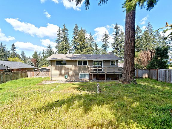 Backyard - clear and very nice space for long play hours, yard parties, BBQ summer/fall nights