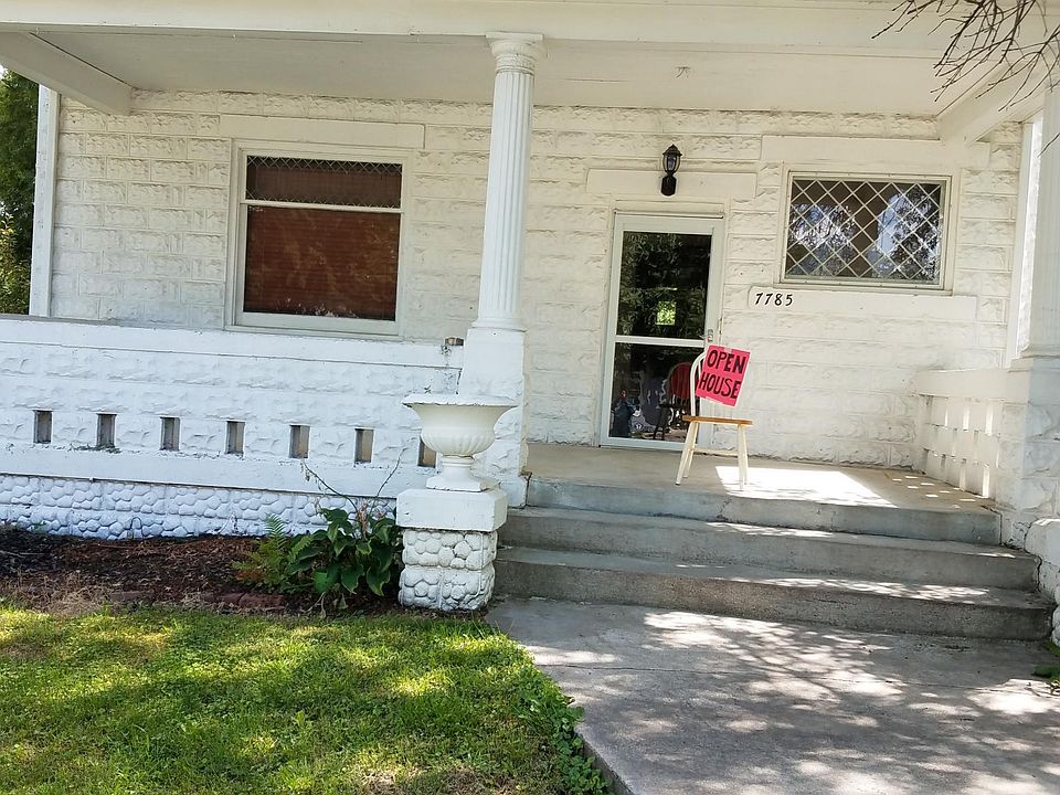 2nd image of 7785 Oakwood St