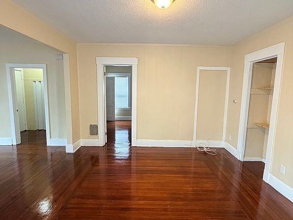 3rd image of 395 Sherman Ave #1-0