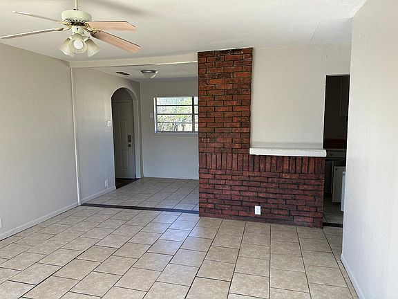 3rd image of 2708 Palmetto Dr