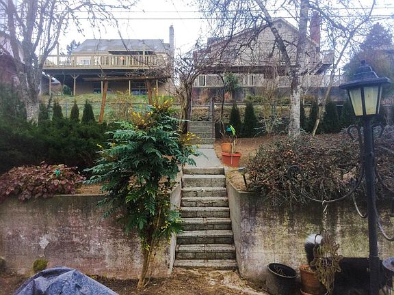 Backyard is 2 tiered.