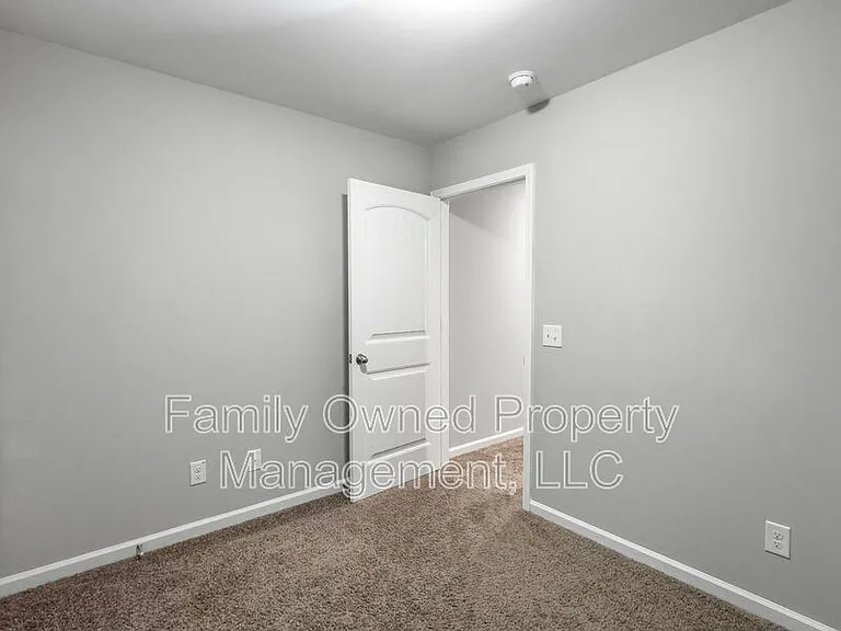 270 Jackson St — Photo 15
