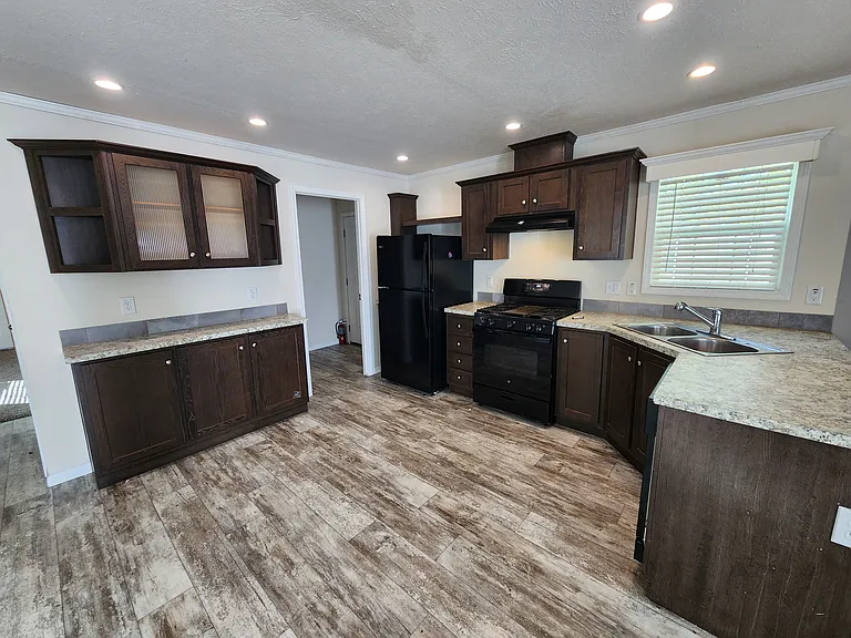 Belle Villa Lake — Photo 20