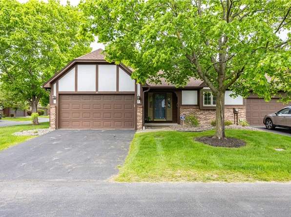 30 Cambridge Ct, Fairport, NY 14450