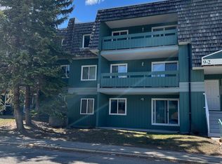 315 E Southampton Dr SW #6201, Calgary, AB T2W 2T6