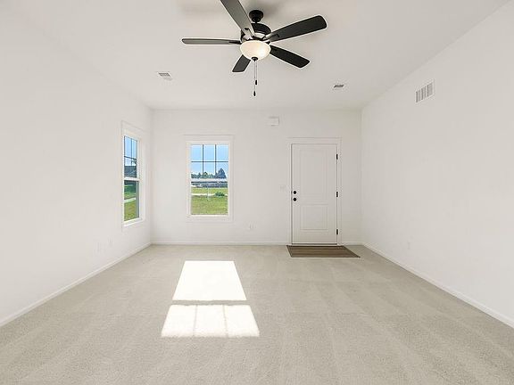3rd image of 1600 Cottonwood Creek Ave #4