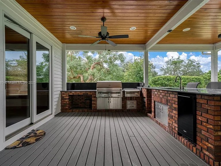 2551 Lakeview Dr — Photo 62
