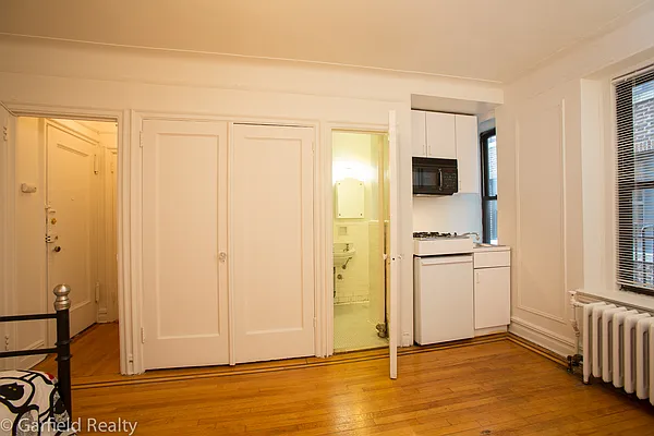 Rented by Garfield Realty  | media 38